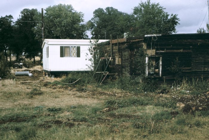 73NOVHOUSE.JPG, 95 kB