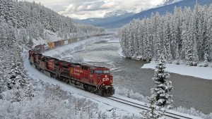 TrainSnowRed300.jpg, 23kB