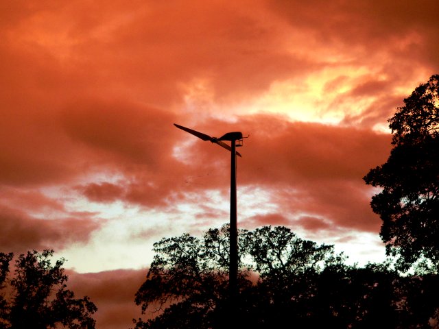 GeneratorSunset.jpg, 55kB