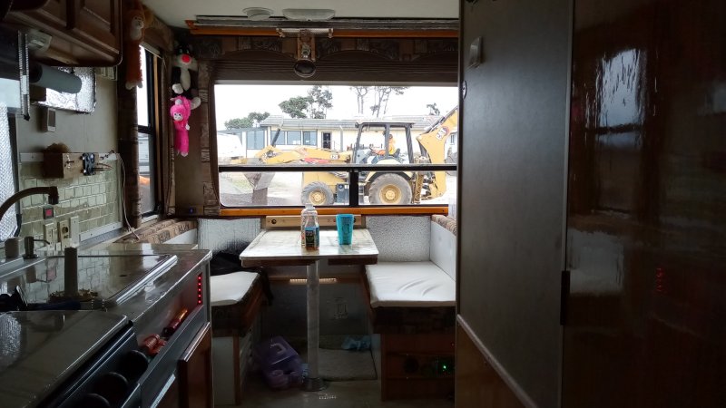 IMG_20250827_Loader.jpg, 67kB