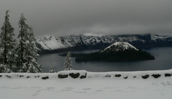 CraterLake2.jpg, 37kB