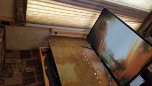 1019_LightP.jpg, 12kB