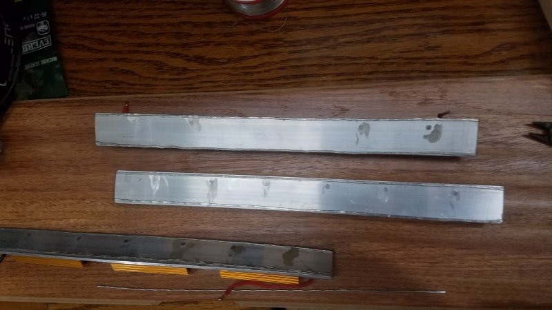 20230227_135732StripsUnder.jpg, 60kB