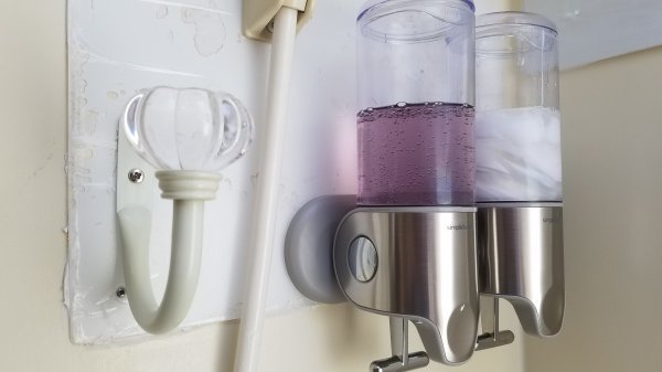 BathDispensers.jpg, 25kB