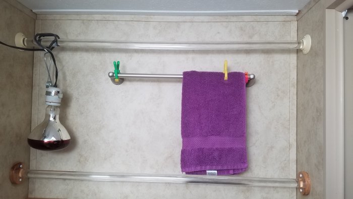 BathRods20191009.jpg, 42kB