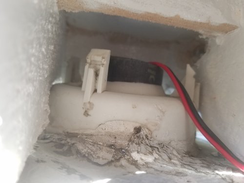 BlackVent20220613_091841.jpg, 25kB