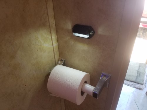 BlackVent20220614_110141.jpg, 22kB