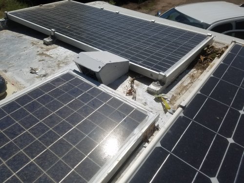 BlackVent20220615_103923.jpg, 52kB