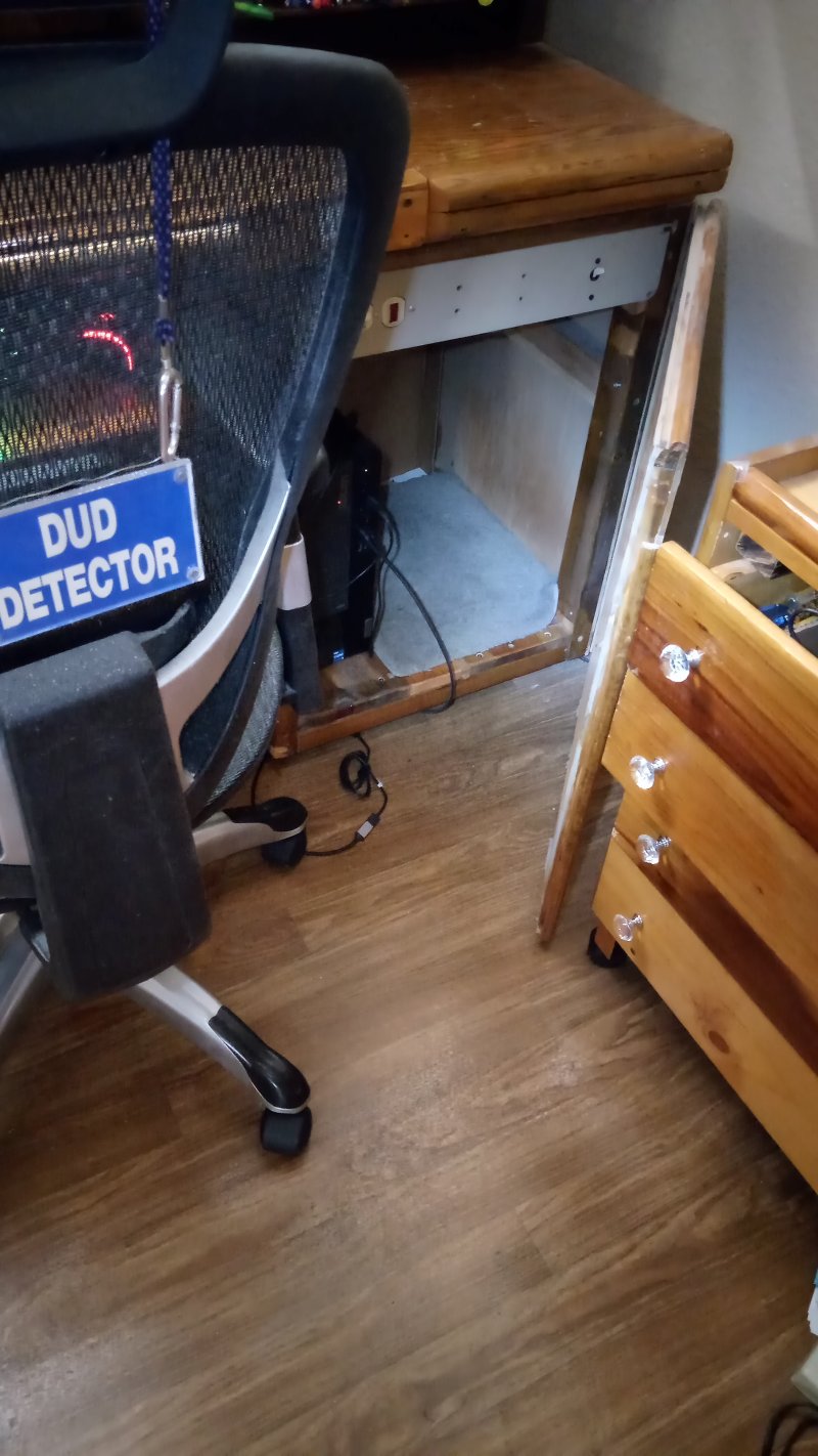 CallieBed.jpg, 154kB