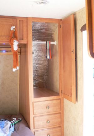 Closet-2-Unfin.jpg, 19 kB