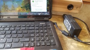 Cur-20190419-LapCharging.jpg, 16kB