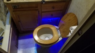 Fan-BathBlu.jpg, 16kB