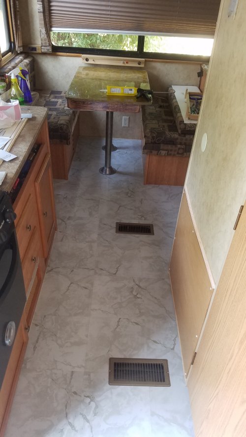 Floor20180824.jpg, 72kB