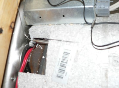 Heater-ProbeInSlot.jpg, 25kB