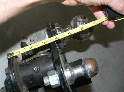 Hitch-4inchLeft-400.JPG, 33kB