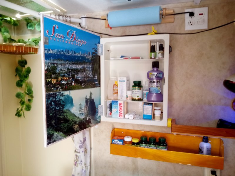 IMG_20230713_142941MedCab.jpg, 87kB