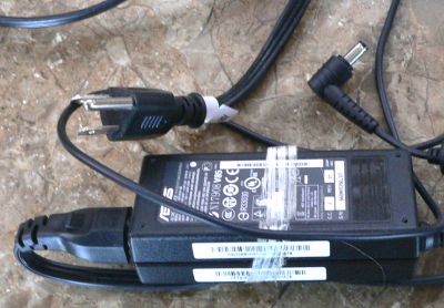 LapTop-Charger-AC.JPG, 26 kB