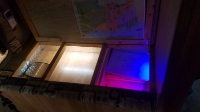 LightCouchBack.jpg, 14kB