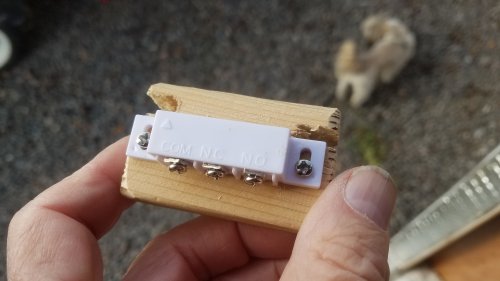 LightSwBlock.jpg, 22kB