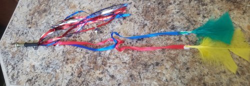 WindV-Feathers.jpg, 32kB