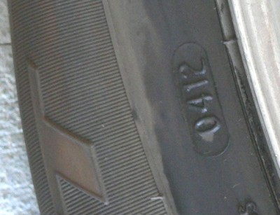 Van-RearLeft-0412-DunlopRover.jpg, 27kB